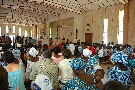 DSC_0674.JPG - Messe de P�ques dans l'�glise de Nianing